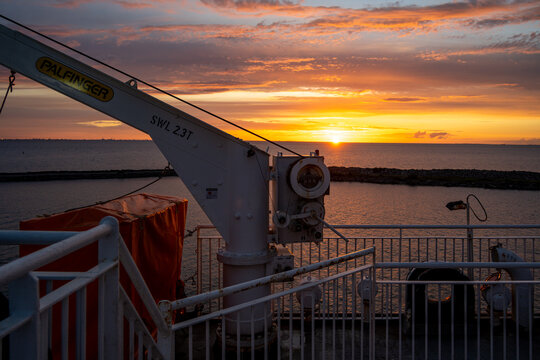 Skandinavische Reise bei traumhaftem Abendlicht