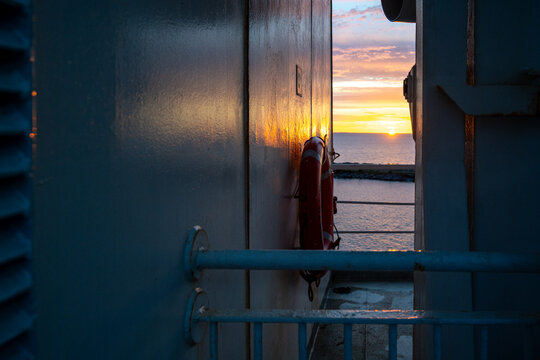 Sonnenuntergang auf einem Schiff