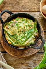 Omelette wild garlic and green onions 