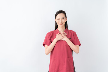 白バックの若い医者