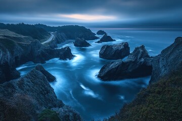 Obraz premium Serene Coastal Landscape with Rocky Outcrops at Dusk