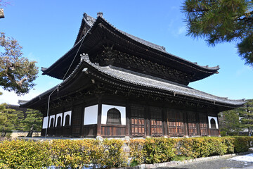 Obraz premium 京都市東山区 建仁寺の雄大な法堂