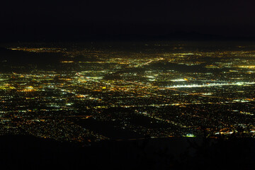 Obraz premium An overview of Los Angeles at night.