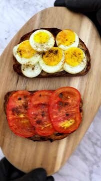 Delicios eggs and tomatoes toasts