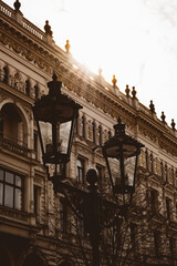 Sonnenuntergang in der Stadt. Großstadt Prag.
