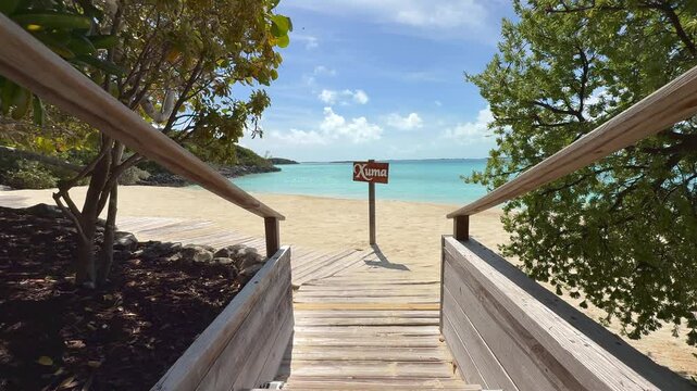 La plage de Xuma &agrave; Highborne Cay au Bahamas.