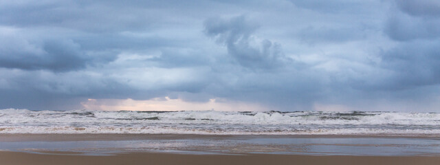 dramatic sky horizon at sunset