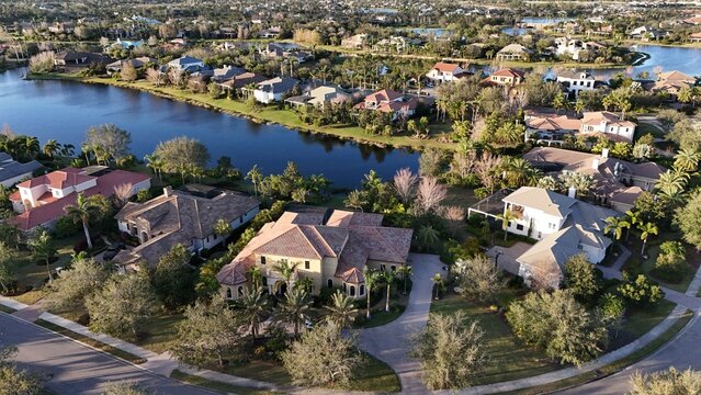 upscale homes in Lakewood Ranch, Florida in Bradenton