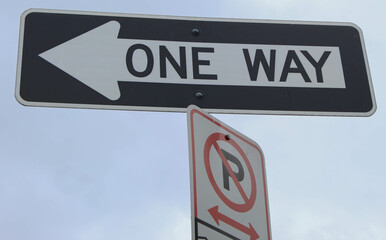 speed limit sign on blue sky