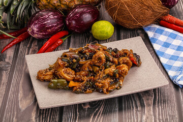 Squid with vegetables in oyser sauce