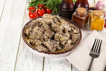 Roasted chicken liver with cream