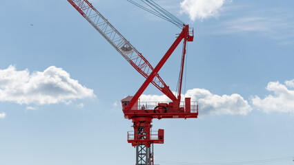 建設現場のクレーン	