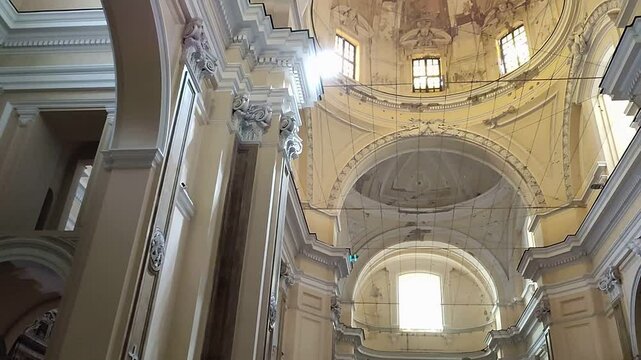 Napoli - Volte della Basilica di San Giorgio Maggiore dall'ingresso