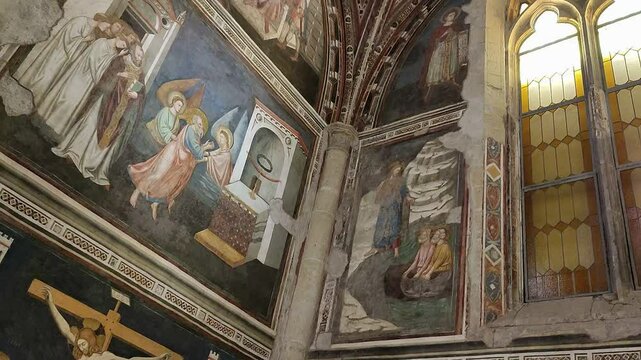 Napoli - Cappella degli Affreschi nella Basilica di San Domenico Maggiore