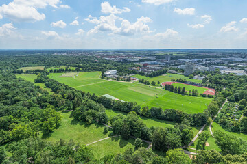 Sommer in Augsburg in Bayerisch-Schwaben rund um den Siebentischwald