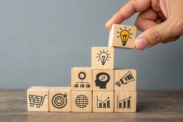 Creative Strategy Building Blocks: Business Innovation and Growth Through Visual Concepts