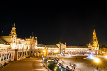 Fototapeta premium Night view of Plaza de España in Seville, Andalusia, Spain.