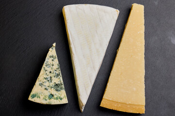 mixed of several types of cheese and fruit