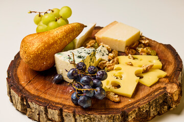 mixed of several types of cheese and fruit