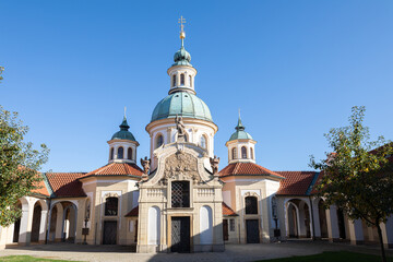 Prag Bila Hora, Church and monastery