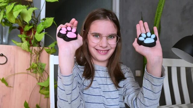 Tube pac blue and pink colorful toys antistress squish on hand child. girl