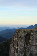 homem no cânion do Monte Negro em São José dos Ausentes, Rio Grande do Sul 