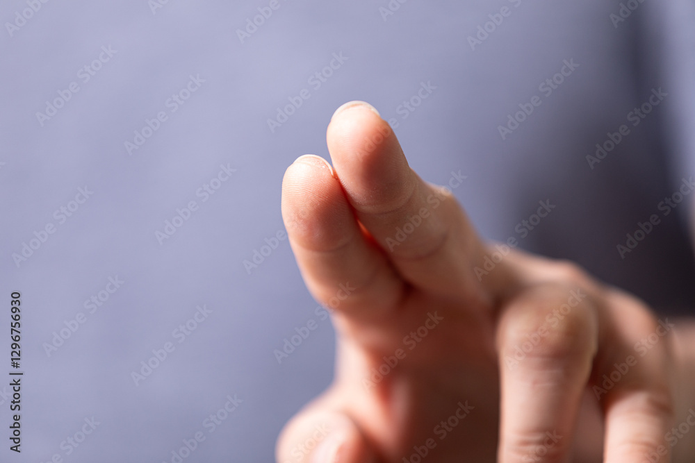 Aufkleber high-quality image of a hand with two fingers extended, ideal for presentations or web design.