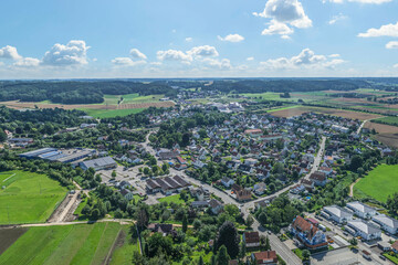 Ausblick auf die Gemeinde Offingen an Mindel und Donau im bayerisch-schwäbischen Donauried