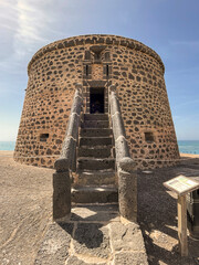 Torre de El Tostón, antigua fortificación de defensa en El Cotillo, Fuerteventura