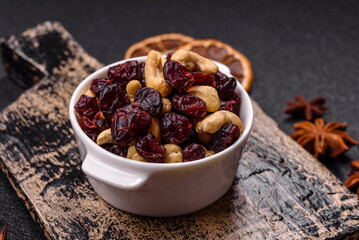 Mixture of roasted cashews and dried cranberries