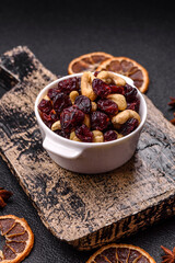 Mixture of roasted cashews and dried cranberries