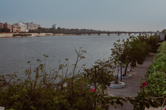 The Nehru bridge, as seen from the Sabarmati River-front in Ahmedabad, Gujarat