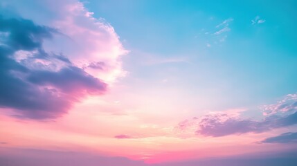 Obraz premium Vibrant pink purple and blue clouds in a bright sky