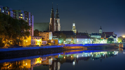 Fototapeta premium Opole nocą