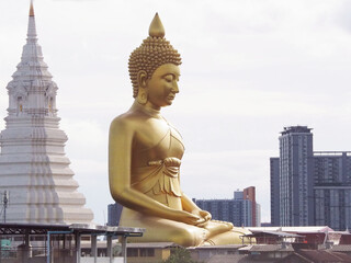 Fototapeta premium buddha statue in thailand