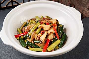 Braised pepper, melon and abalone