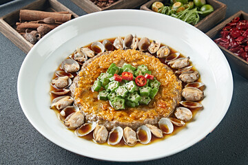Minced meat cakes, steamed okra in clam soup
