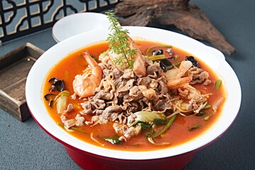Sour mutton stew with prawns
