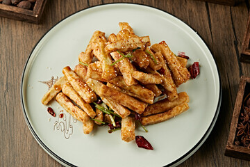 Fried eggplant strips with mixed flavor