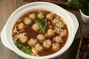 Claypot meatballs with bone broth