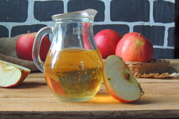 still life with apples