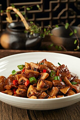 Braised Mushrooms and Bacon with Spicy Sauce