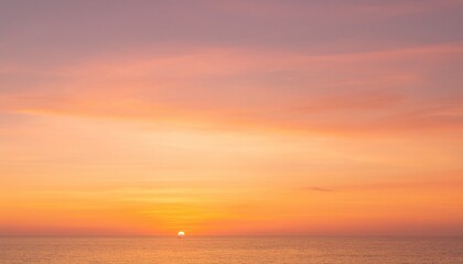 Fototapeta premium 바다에서 보는 저녁 노을