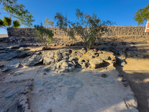 Revelation Rock in Hazrat Abu Bakr&rsquo;s Palm Grove &ndash; The Site of Prophetic Revelation
