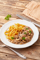 Spätle mit Jackfrucht-Ragout vegan