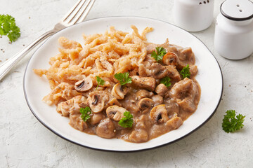 Spätle mit Jackfrucht-Ragout vegan