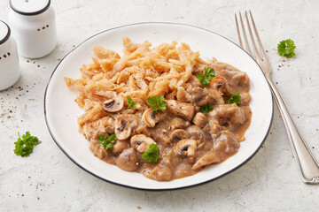 Spätle mit Jackfrucht-Ragout vegan