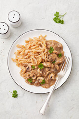 Spätle mit Jackfrucht-Ragout vegan