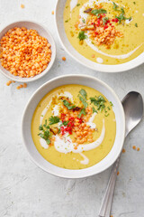 Linsen-Ananas-Suppe