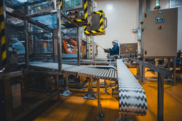 Crossing of the roller and conveyor treatment at shampoo plant